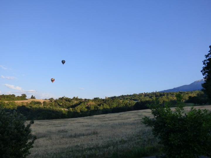 vue de la chambre hotes Les loups